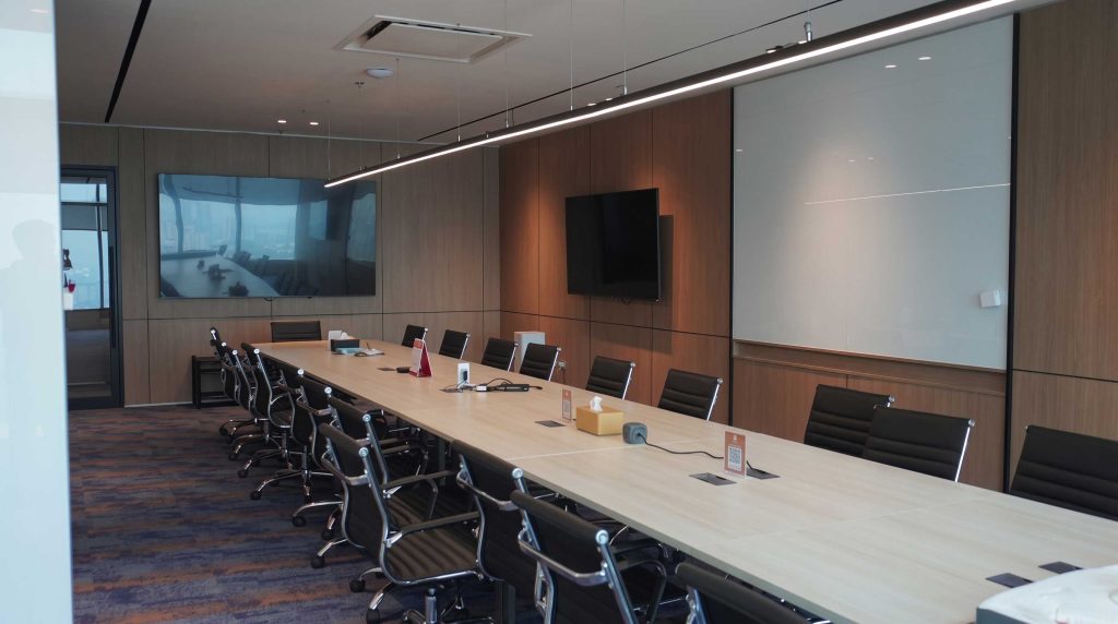 Office layout with clear movement between workplace functions