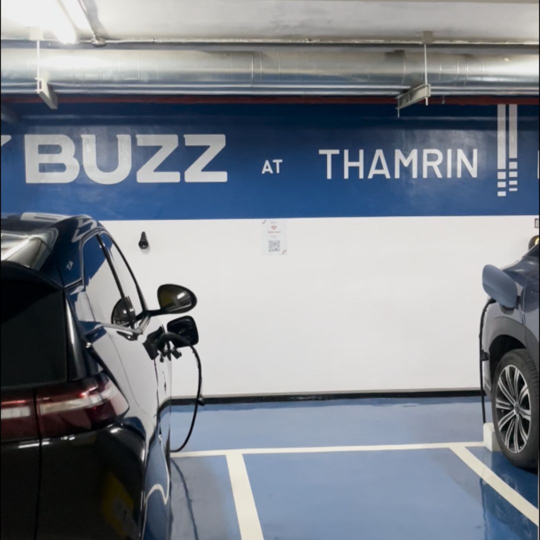 EV charging station di area parkir Agora Mall Thamrin Nine lantai L2 untuk kendaraan listrik